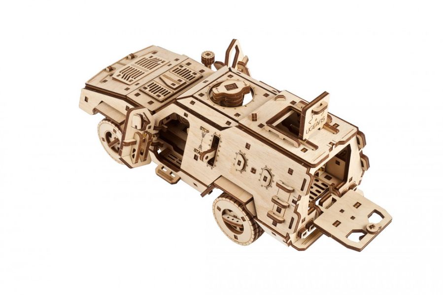 Механічна модель Бойова машина Дозор-Б UGEARS