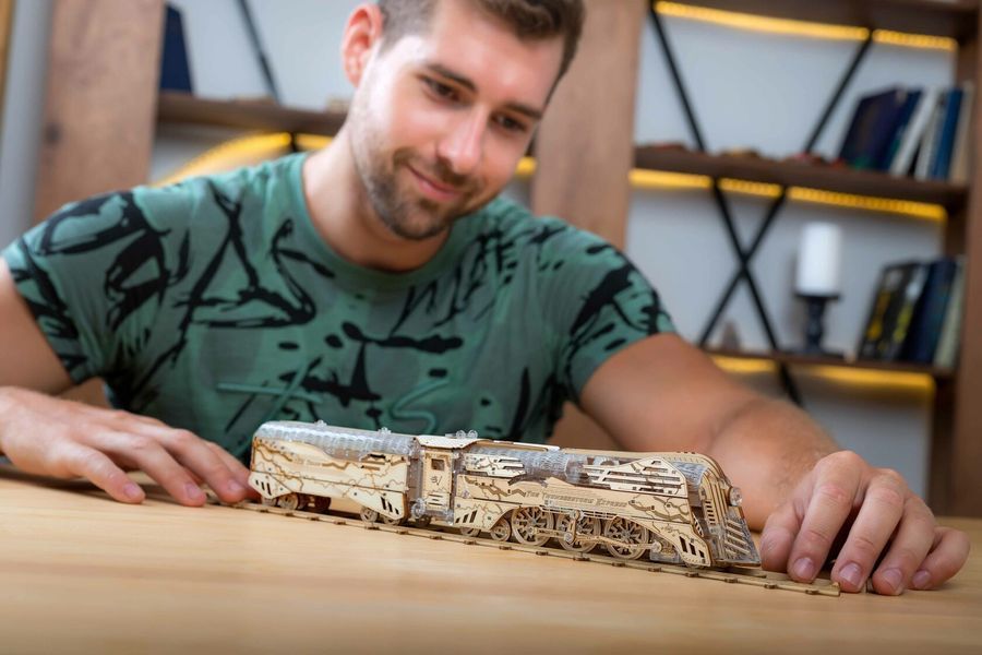 Механічний 3D пазл Локомотив з тендером Thunderstorm Express Veter Models