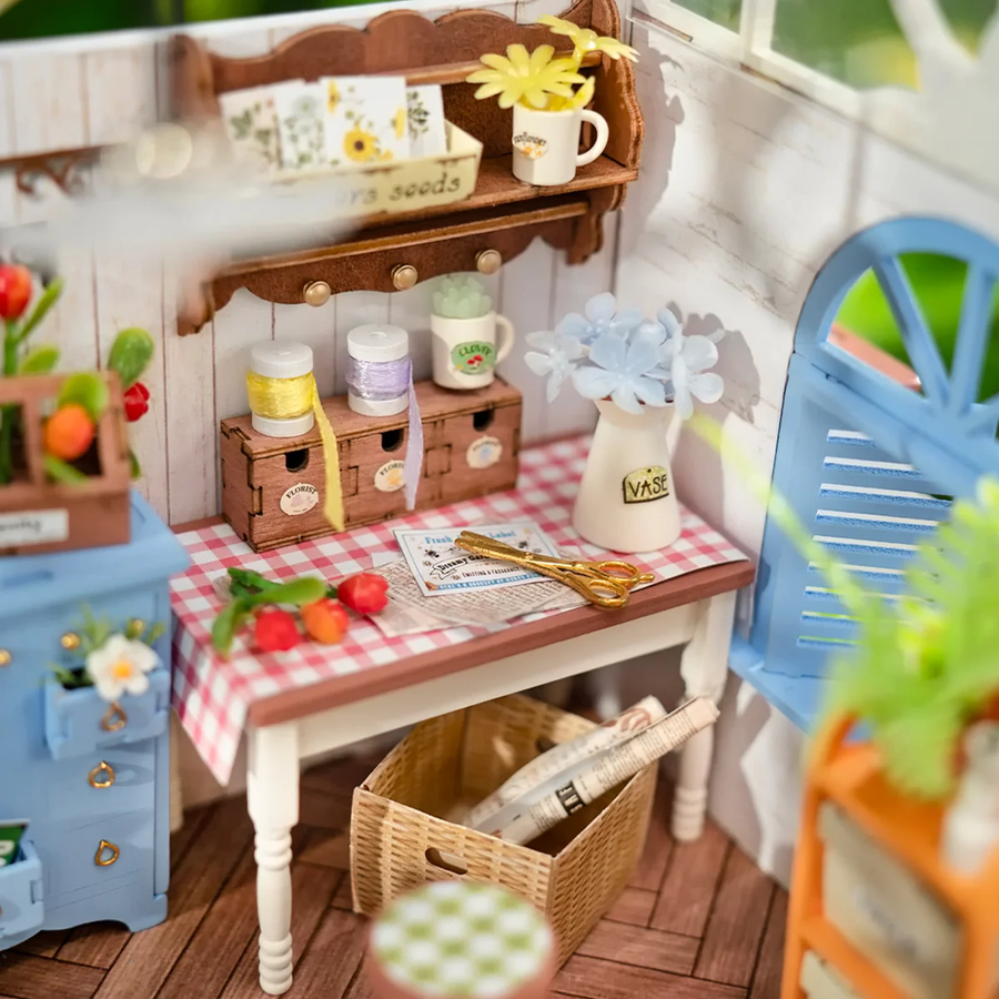 Конструктор-румбокс Dreamy Garden House Robotime